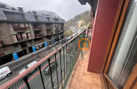 En alquiler piso céntrico de 2 habitaciones en La Massana