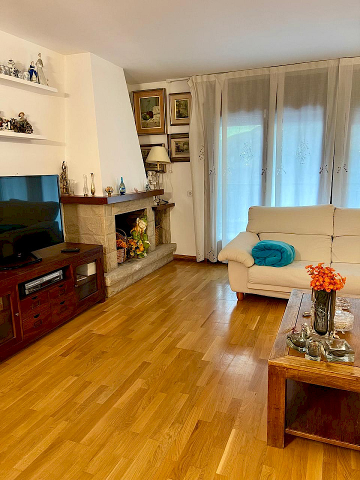 Casa adossada de 4 habitacions en venda a Aixirivall, Sant Julià de Lòria · 21 de 60